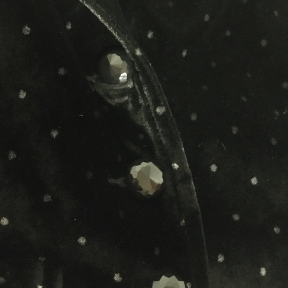 Woman’s black velvety blazer very soft - Picture 5 of 9